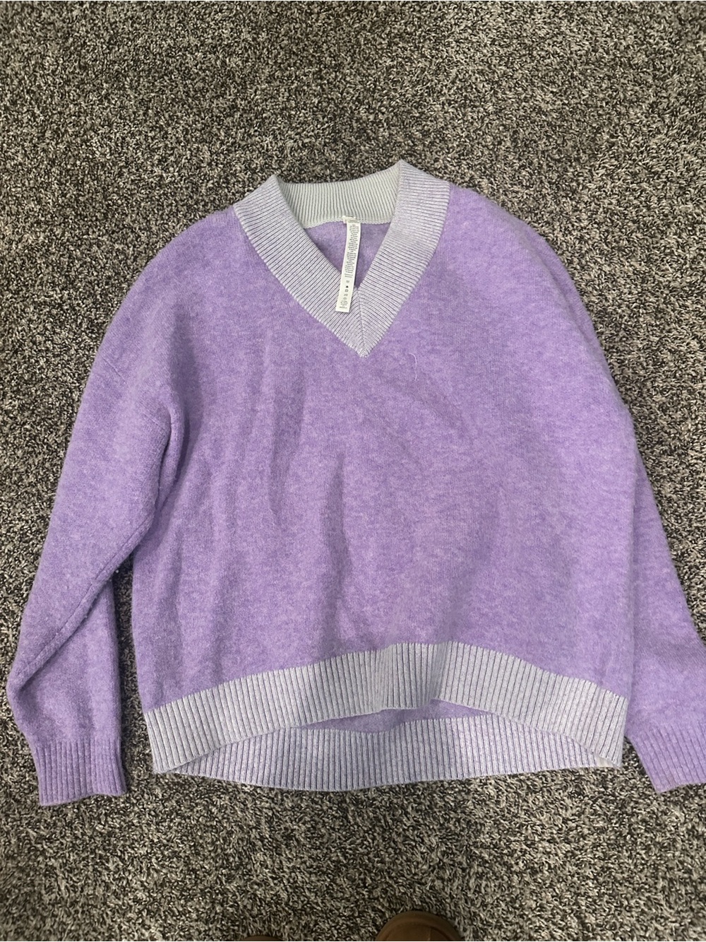 Lululemon Alpaca Wool-Blend V-Neck Sweater Heathered Digital Lavender M - Picture 8 of 9